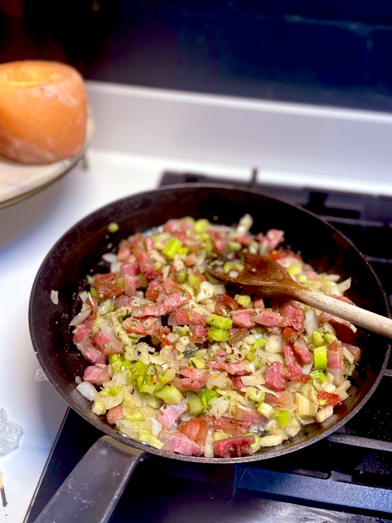 Arcadia Delicatessen tweet media