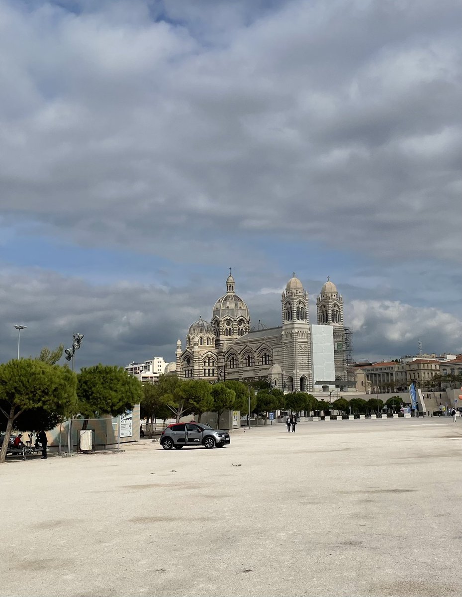 Hier, au CNSPF21 des rencontres et des moments de convivialité avec la délégation du SDIS87 et avec mes collègues de l’IUT, tous les 3 DDSIS maintenant. Vraiment une belle journée à Marseille.