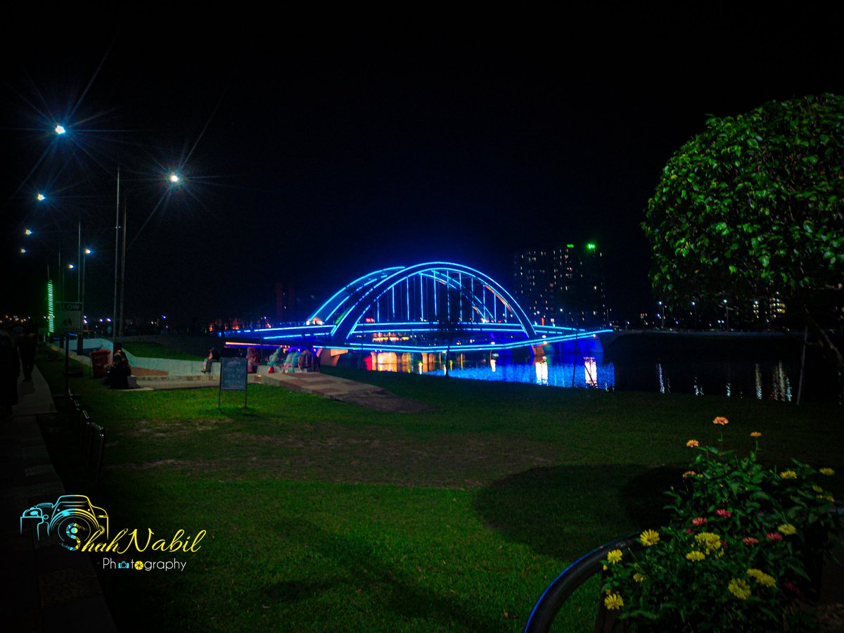 ShahNabil20's tweet photo. Nirjor Residential Area Dhaka Cantonment.
Banani,Dhaka,Bangladesh. 
#Bridge #Lighting #RGB #Nightscape #Lightningdesign #Lightflooding #Architectural #Garden #Flower #Park #Lake
#Night #Dhaka #Bangladesh https://t.co/sLP7cPiNNO