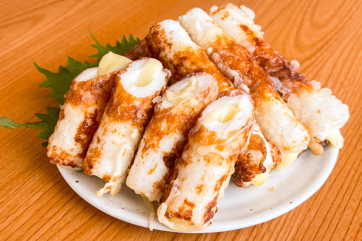 おつまみにも良さそう！七味&マヨネーズをつけて食べるのもおすすめという「ちくわ」レシピ！