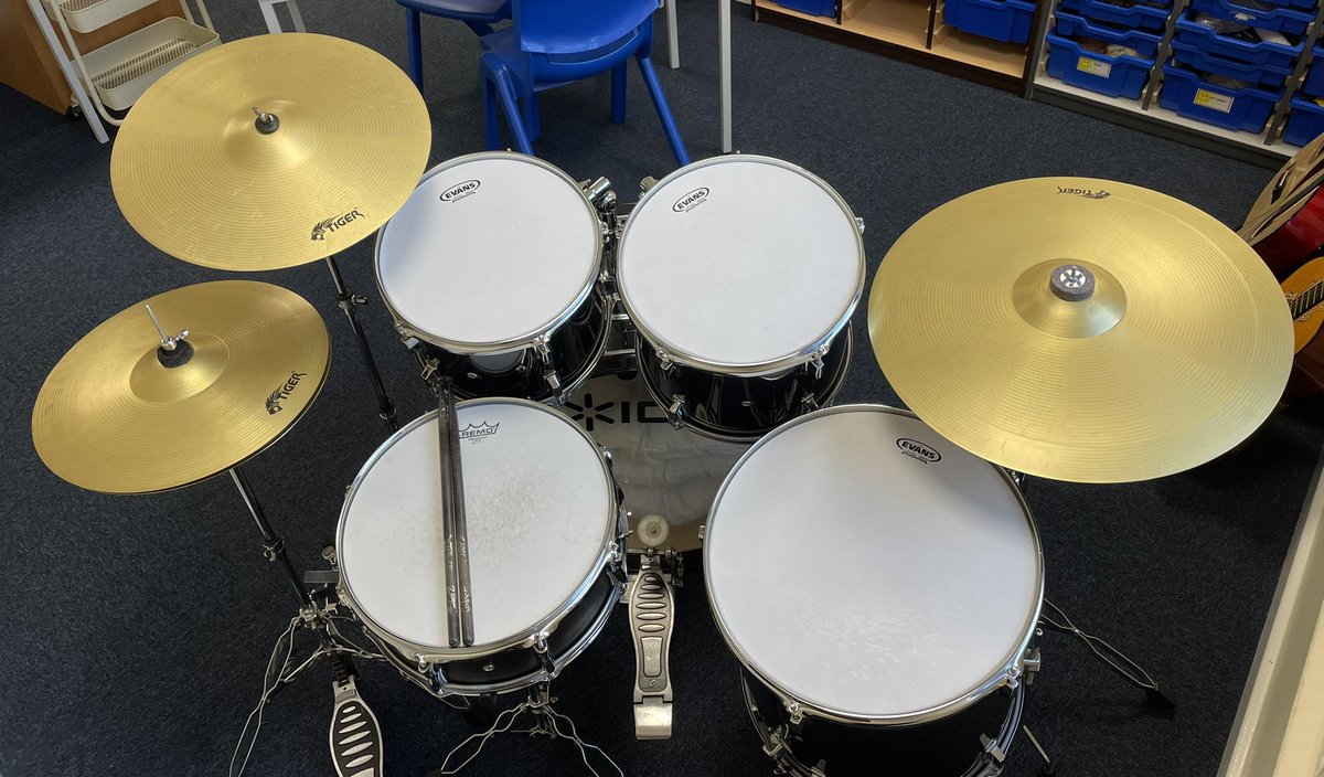All set up and ready for some music therapy #@Head_CCA #@Head_CoalClough #@LINKLead_CCA #@Business_CCA #@DeputyHead_CCA #@therapy_lead