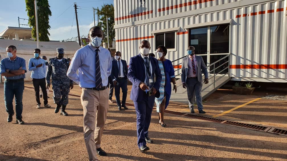 EmedUg's tweet image. Dr Diana Atwine (PS MOH), inspecting the Naguru Ambulance Station (Call Centre), led by Commissioner (EMS) Dr John Baptist Waniaye. The team also includes Dr Emmanuel (Naguru RRH Director), Dr Kalanzi Joseph, Tom Kyobe and trained staff
#EmergencyMedicine
#EmergencyMedicineUganda