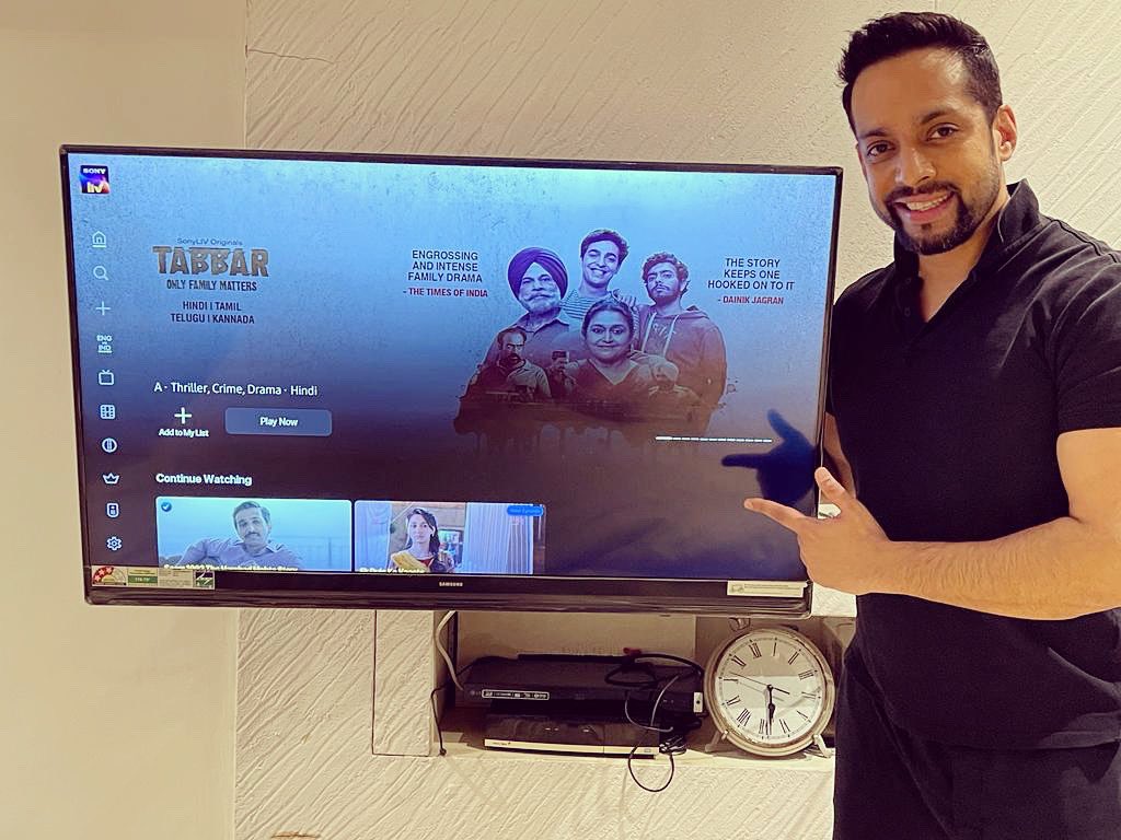Salilacharya's tweet photo. New series: highly gripping and so real , just the kind of thriller that keeps you hooked 
#tabbaronSonyLIV 
#ad no spoilers please 
@SonyLIV
#PavanMalhotra #SupriyaPathak @WhoGaganArora @isahilmehta #ParamvirCheema #NupurNagpal @RanvirShorey @kukuhere #AjitpalSingh @SonyLIVIntl https://t.co/VxPdTg1aAV