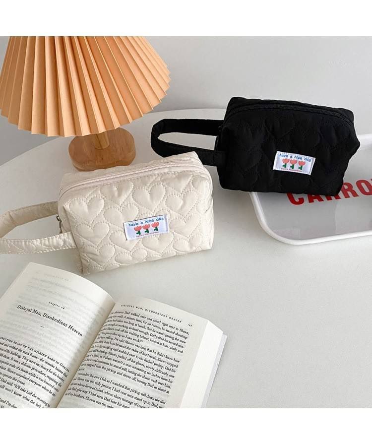 #พร้อมส่ง ทั้งสองสี!! 🖤🤍
ใบละ 220 บาทเท่านั้น #ส่งฟรี ด้วยน้า

#ตลาดนัดอนิเมะ #ตลาดนัดstraykids #กระเป๋าตังค์ #กระเป๋าผ้า #ตลาดนัดastro