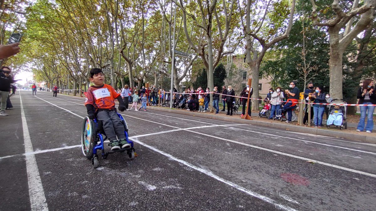 Sebastiarp's tweet photo. Vic acull la seva 1ª cursa infantil! Una felicitació extensiva a tots els organitzadors, promotors, participants, famílies i tothom qui ho fa possible! Això no hi ha qui ho aturi @RRossich @ratolinaemma !
#CAdaptadainfantil
#CAdaptada
#CAdaptadaVic
#Inclusio https://t.co/nSha9Fa7ri