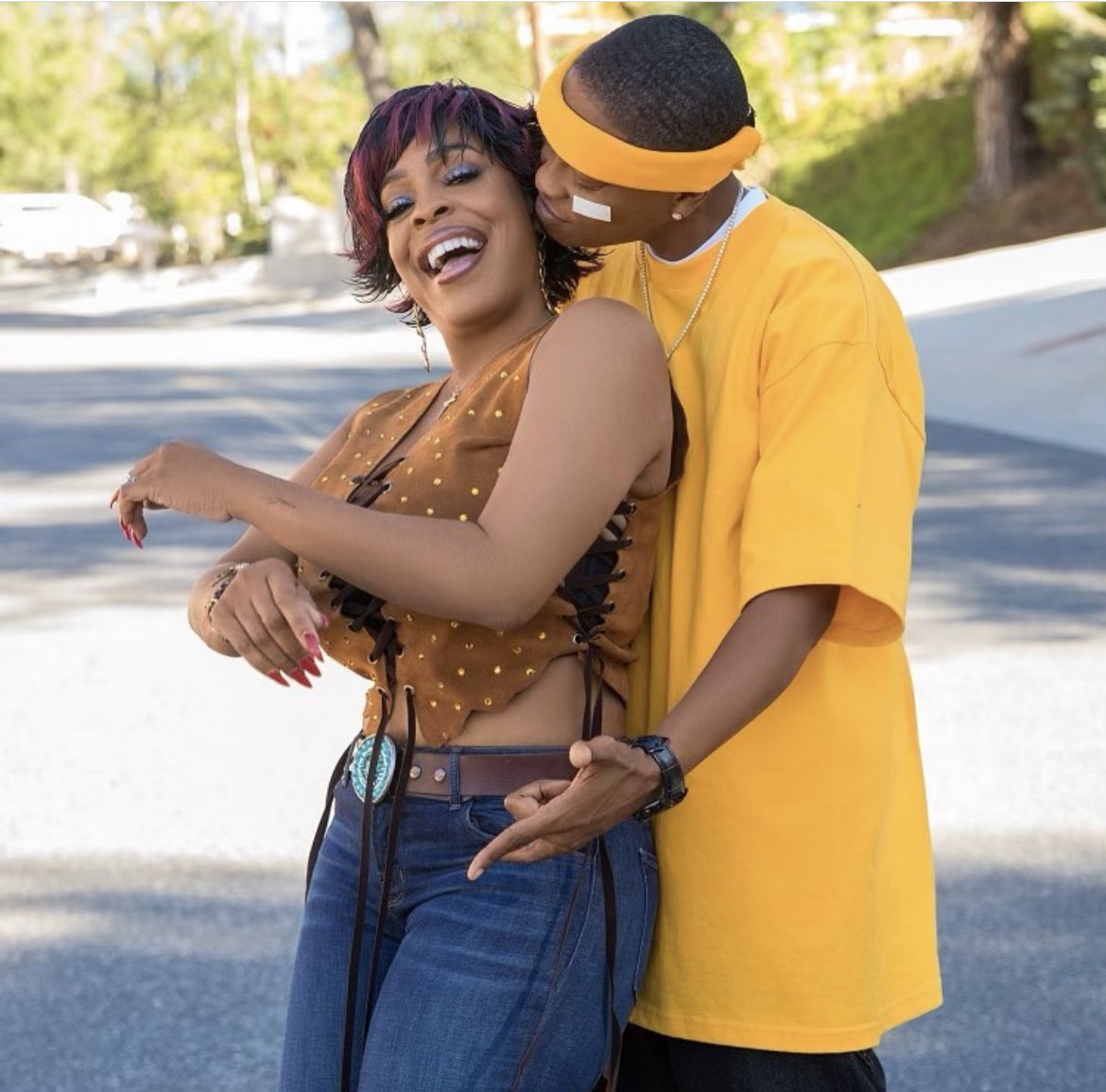 blkgirlculture's tweet photo. Niecey and Jessica as Kelly n’ Nelly for Halloween 🎃🤎 https://t.co/DLaGByYNRx