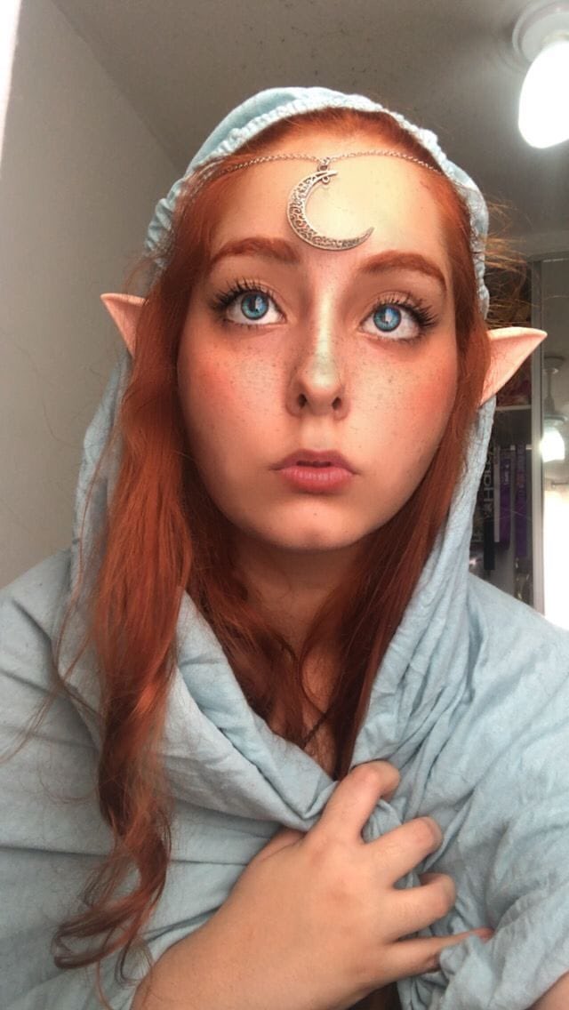 oioiilarry's tweet photo. Boa noite bookstans, fiz um cospobre de Gwyn Berdara, 😬 gostaro? #acotar #ascof #Gwyn https://t.co/eRrTnw4lzE