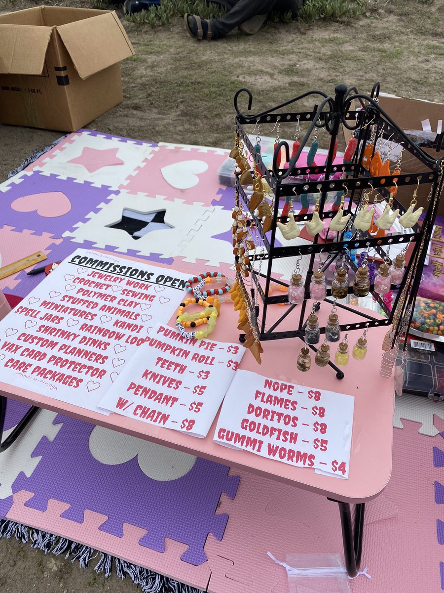 BingobongoB's tweet photo. if you missed #freeiv today i still have most of the items pictured in stock and prices range from $1-10 for candles, earrings, spell jars, and rings https://t.co/z4WdUkY1I3