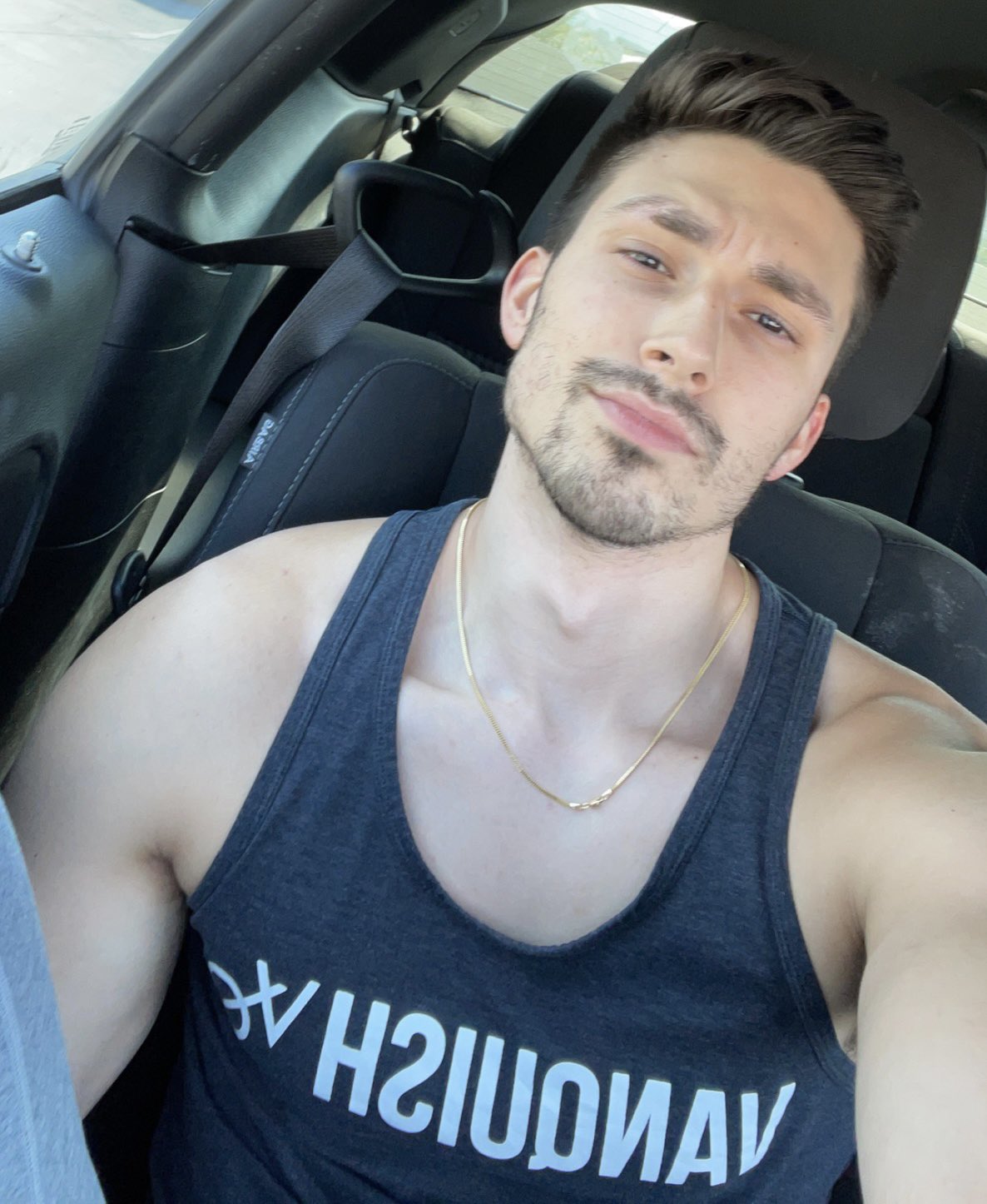 Kane Fox 🦊 $3 OF on Twitter: "the face // the 🍑 https://t.co/iG8MmG75K3