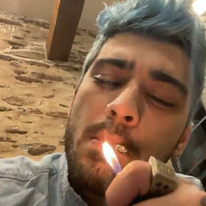 LaryStylinson5's tweet photo. Já escutaram Nobody Is Listening Hj?
#STREAMNIL #respectzayn #respectkhai #ZaynMalik https://t.co/ssKqzb1eSk