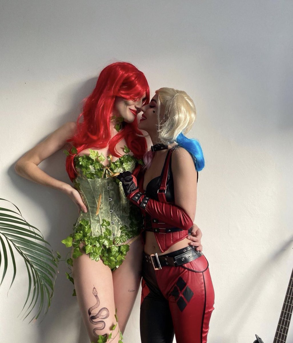 dailyharlivy's tweet image. Adelaide Kane and her girlfriend Marthe Woertman dressed up as Harley Quinn and Poison Ivy for Halloween!