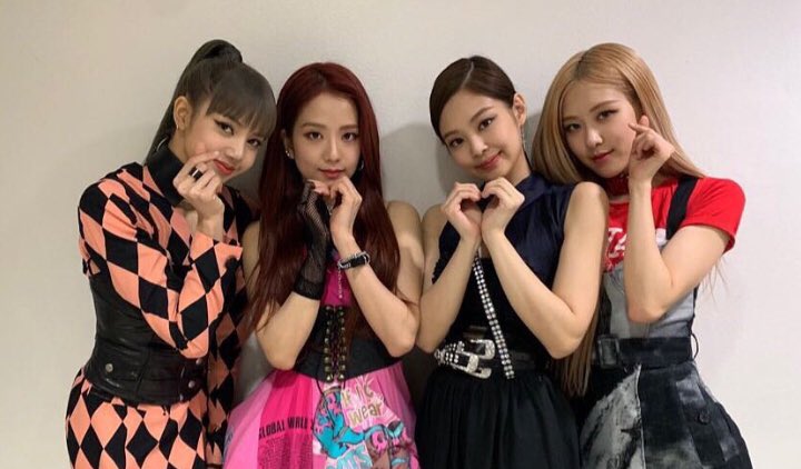 pinkprintgirls's tweet photo. we take the stage very soon…are you ready? it’s time to KILL THIS L🤍VE! catch us at the pre-show #PLYNKS, we can’t wait to see you all again!
#PINKPRINT_COMEBACK @StanMTVs #KILLTHISLOVE #KTL_VMAs https://t.co/Ar76ujhIgR