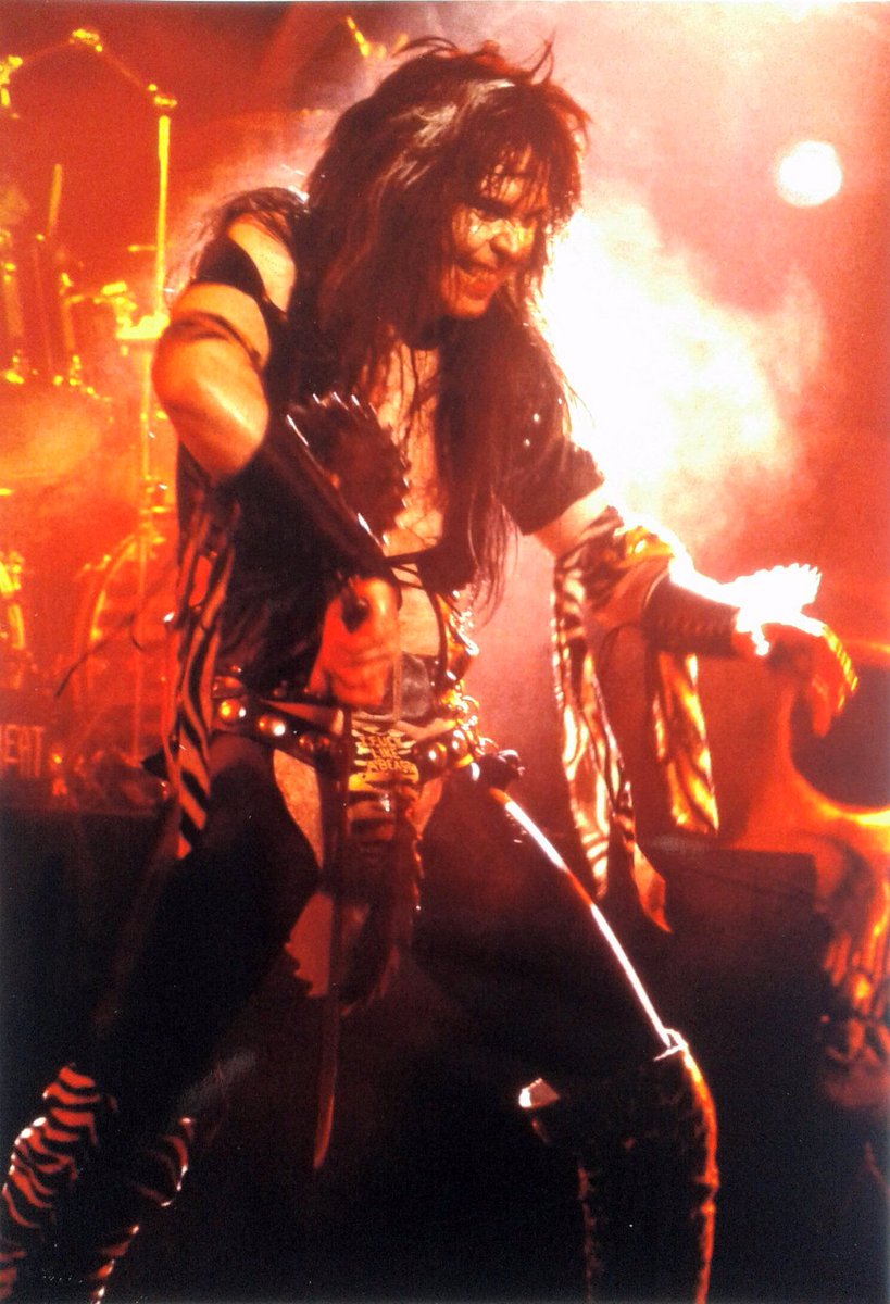 SCREAMXO1's tweet photo. THE MAIN MAN BLACKIE LAWLESS IS BACK!! 40th ANNIVERSARY WORLD TOUR!! Bringing it back from the beginning Hellions!! #WASP #BLACKIELAWLESS #THEANIMAL #LETITROAR #HEARTHECALL #40yANNIVERSSARY #WORLDTOUR #HORNSUP #WASPITUP 🤘💀💀🎃👻🎃🤘 https://t.co/lHsPc3d5YT