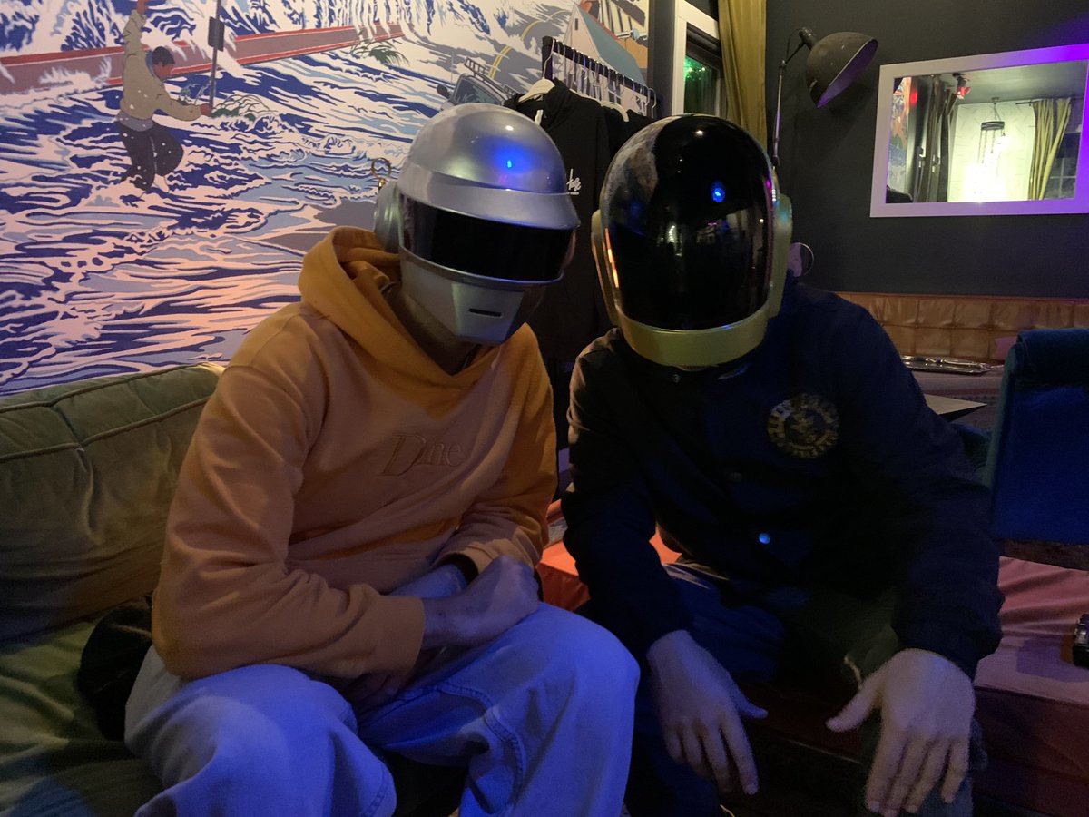 music's got me feeling so free ☝️ 😌