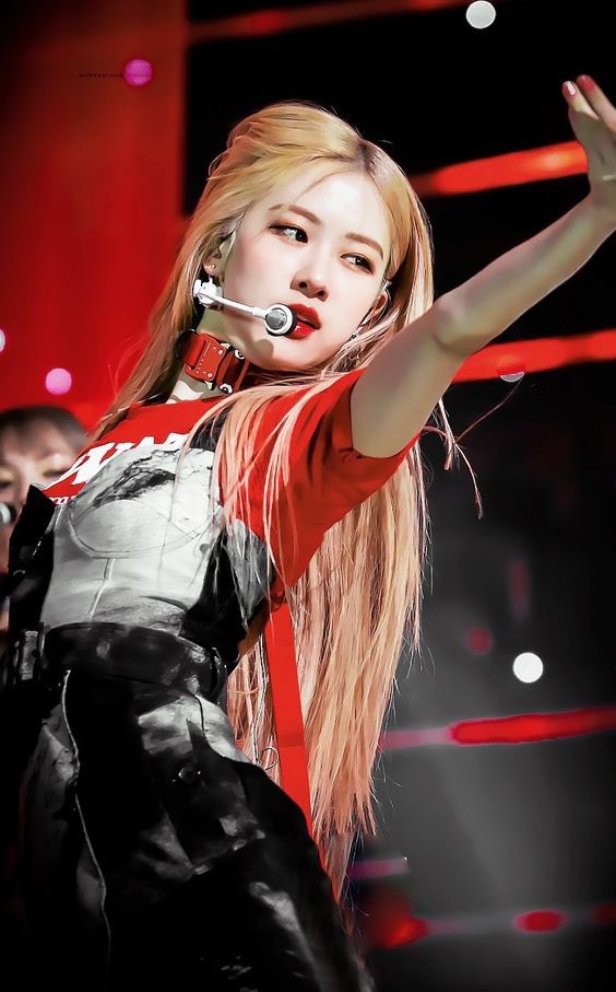pinkprintgirls's tweet photo. PINKPRINT - KILL THIS LOVE (VMAs)
DEBUT SHOWCASE STAGE!🤍🔪❤️🩹
#SOLO_PHOTOS
#PINKPRINT_COMEBACK #KILLTHISLOVE #JiA #ROSEMARY https://t.co/9UdAGk4FGW
