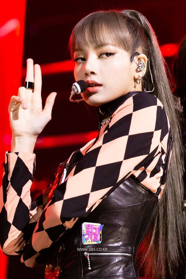 pinkprintgirls's tweet photo. PINKPRINT - KILL THIS LOVE (VMAs)
DEBUT SHOWCASE STAGE!🤍🔪❤️🩹
#SOLO_PHOTOS
#PINKPRINT_COMEBACK #KILLTHISLOVE #JACKIE #LUNA https://t.co/lla6dGrdLf