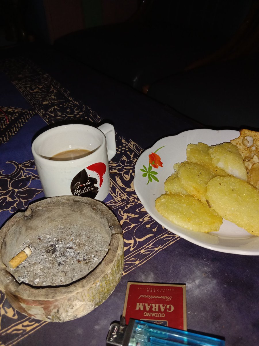 Assalamu'alaikum wr wb.
Semangat pagi semua...! Happyweekend MET beraktivitas semoga aktivitas kita mendapat ridlo dan berkahNYa Alloh SWT. Tetap sehat, semangat dan bersyukur, sgl urusan dilancarkan, yg sakit sgr dismbuhkan dan wabah Covid19 sgr berlalu. Aamiin 🙏💪🤲