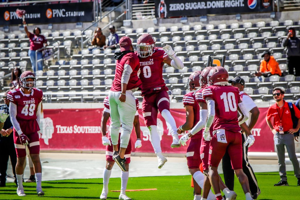 TexasSouthern's tweet image. Tigers jump for joy after 59-17 win over UAPB! Beautiful day for football at PNC Stadium. (photo credit @msamiramckoy, TSU communications student) #TSUProud