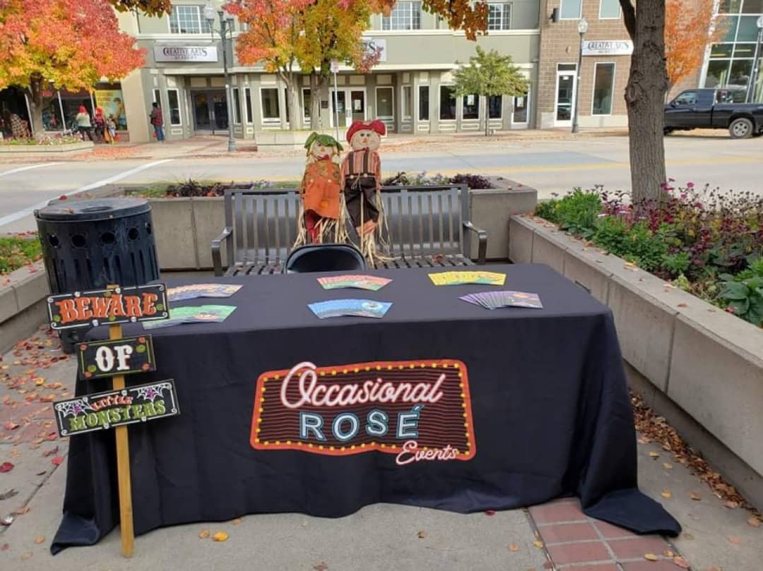 OccasionalRose's tweet photo. Stop by for a spooktacular treat! Happy Halloween!👻 #trickortreatmainstreet #boutifulmainstreet #Halloween https://t.co/e1AGaoQmz1