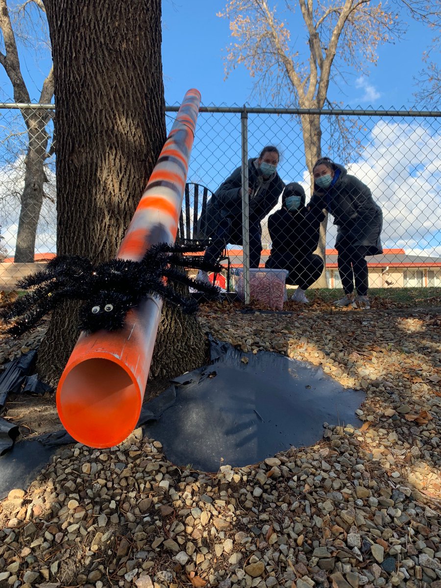 Thank you for hosting a wonderful outdoor trick-or-treating event, <a href="/missourislope/">MSLCC</a>! It was so fun to see kids, residents, and families bonding over holiday fun. <a href="/UMaryWomenBball/">UMary Women’s Basketball</a> had a wonderful time spending some time in the community today!