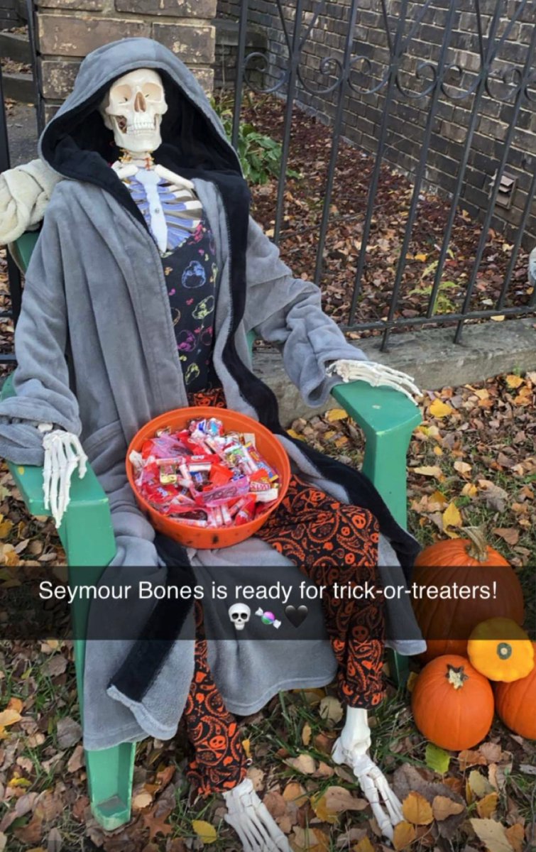 ajthizzle's tweet photo. Best idea I’ve had today: Wear my shark onesie while waiting for trick or treaters and have the music from Jaws playing on my Bluetooth speaker that’s strategically placed in the skeleton  that’s handing out candy for me. 💀🦈🍬🖤👻 https://t.co/pxxjrCXx6B