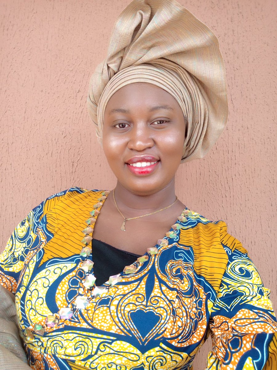 _Dammie_'s tweet photo. 💛Owanbe💛
It's my Gele for me o 😍🤭😁
#FaceCard • #SimpleAndClassy • #AsoEbiStyles • #Ankara • #Owambe 🥂🤑 https://t.co/izBvywh3Sf