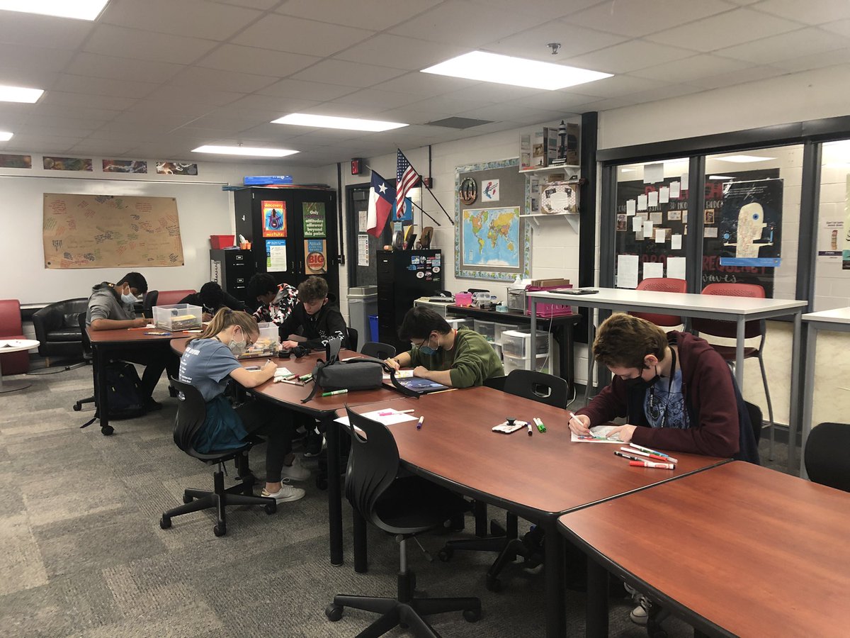 NewTech_NTC's tweet image. Yesterday in Networking, we worked on coloring sheets of the different Holidays in October. These holiday coloring sheets included Diwali, Halloween, All Saint’s Day and Dia De Los Muertos! #networking #newtech