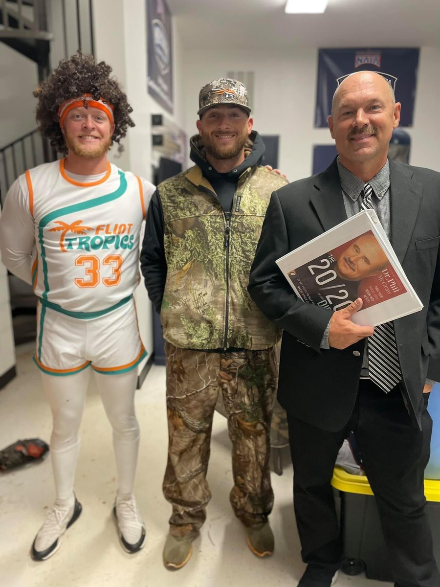 UCCoachShelton's tweet photo. Who wouldn’t want to play for this coaching staff? @williepoe23 @jmart2626 @PatsBaseballUC #jackiemoon #deerhunter #DoctorPhil https://t.co/s27lXbzPmJ