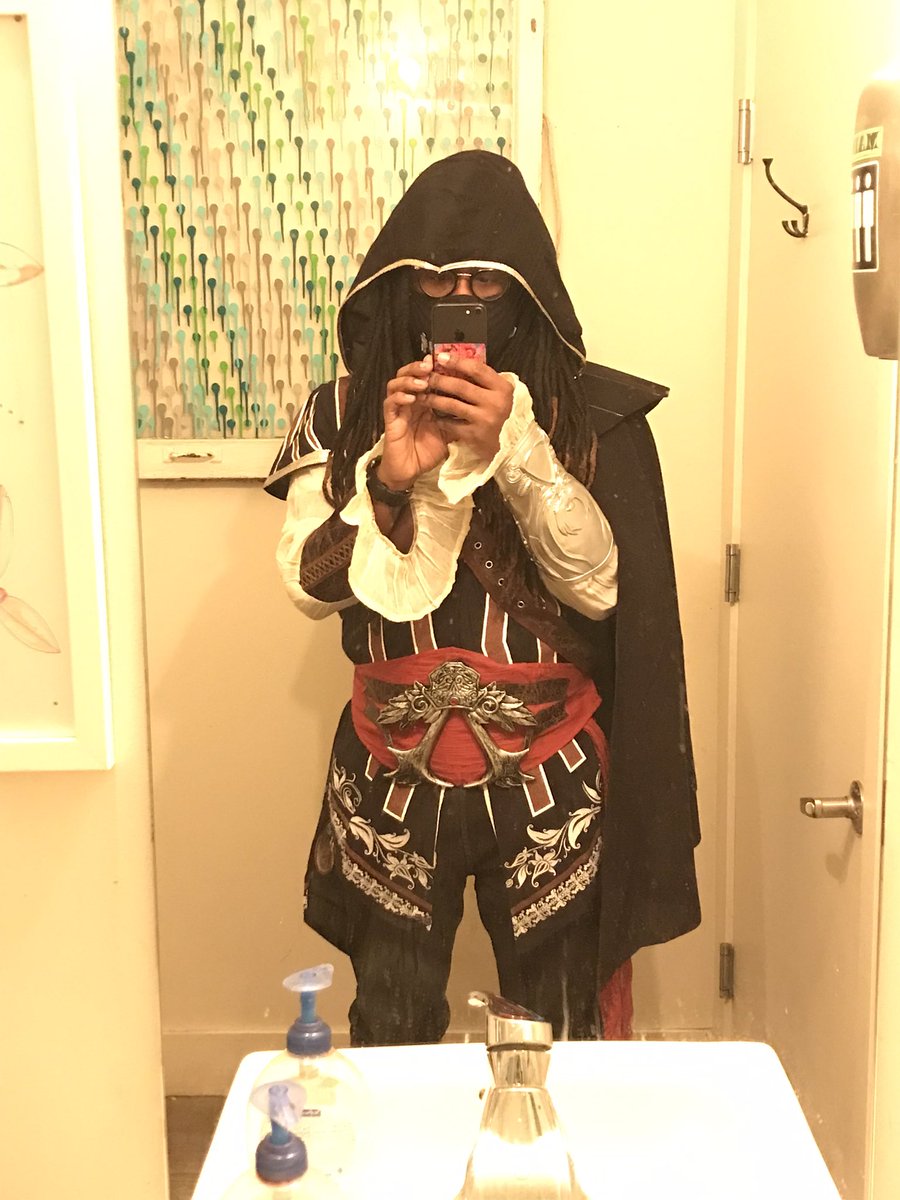 KingNWSorrows's tweet image. Assassino!!🙏🏾🎃  #spookyhours