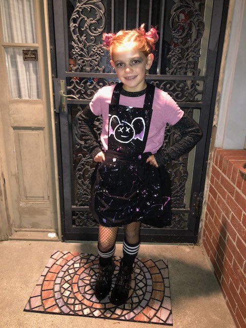 JakeWalgate's tweet image. Kendall enjoying the night as @AlexaBliss_WWE #wwe