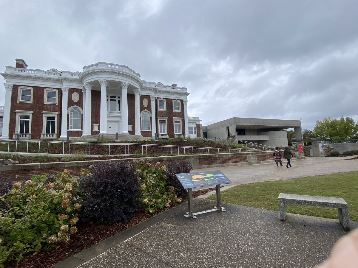 MASlipka's tweet photo. The Hunter Art Museum of American Art in Chattanooga was an unexpected surprise; the Architectural styles of the three buildings were icing on the cake, combined with the outdoor sculptures. MA the #museumgeek was thrilled with the visit! @HunterMuseum https://t.co/DUWRvxVTkj