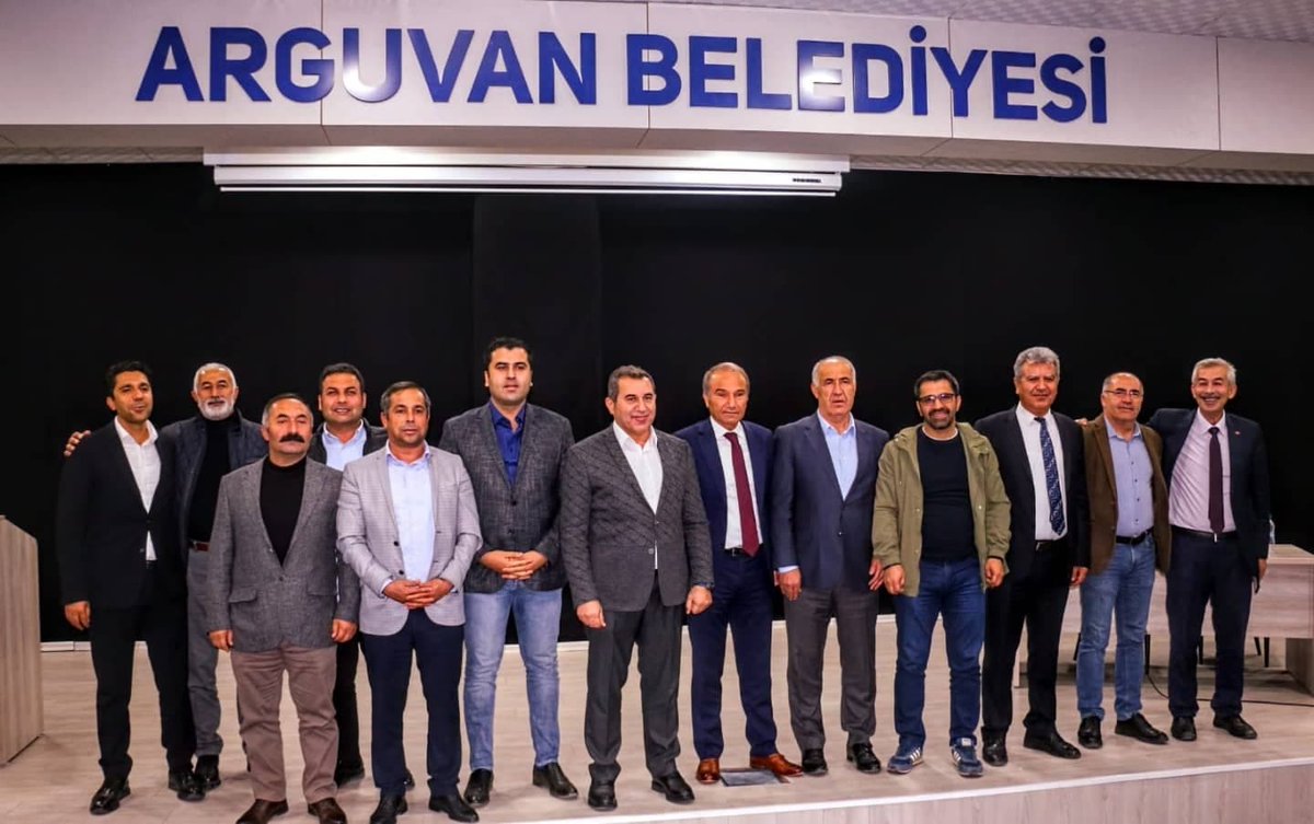 MMuratacil's tweet photo. Cumhuriyet Halk Partili Belediye Başkanlarımızla birlikte Arguvan Belediye Başkanımız Mehmet Kızıldaş’ı ziyaret edip çalışmaları hakkında bilgi alıp görüş alışverişinde bulunduk. https://t.co/8o8gkeXdMc