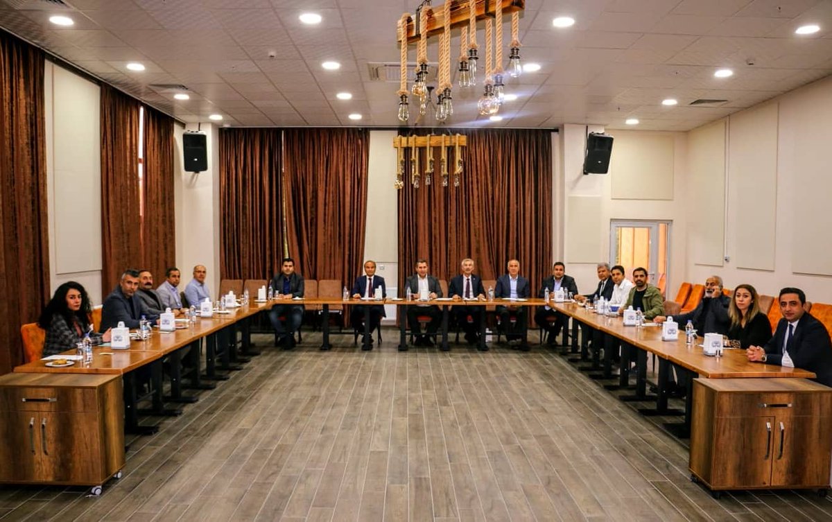 MMuratacil's tweet photo. Cumhuriyet Halk Partili Belediye Başkanlarımızla birlikte Arguvan Belediye Başkanımız Mehmet Kızıldaş’ı ziyaret edip çalışmaları hakkında bilgi alıp görüş alışverişinde bulunduk. https://t.co/8o8gkeXdMc