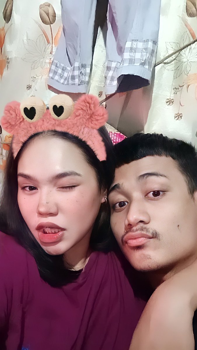 Kakaissss's tweet photo. The beautiful part is,
I wasn't even looking, 
but I fell in love  with the most unexpected person at the most unexpected time.🤗💜
@kuzmaniaaaa https://t.co/PkY9fX9ei3