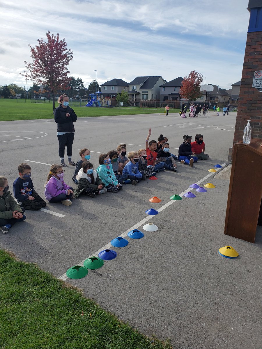 EiMbain's tweet photo. Halloween fun with the Grade 1s.  Pumpkin decorating and awesome games made by the Grade 8 class.
#EIMJaguars
#halloween2021 https://t.co/pYwmFDJdbG