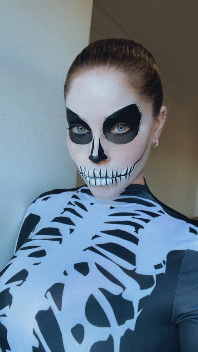 Olivia Pierson tweet media