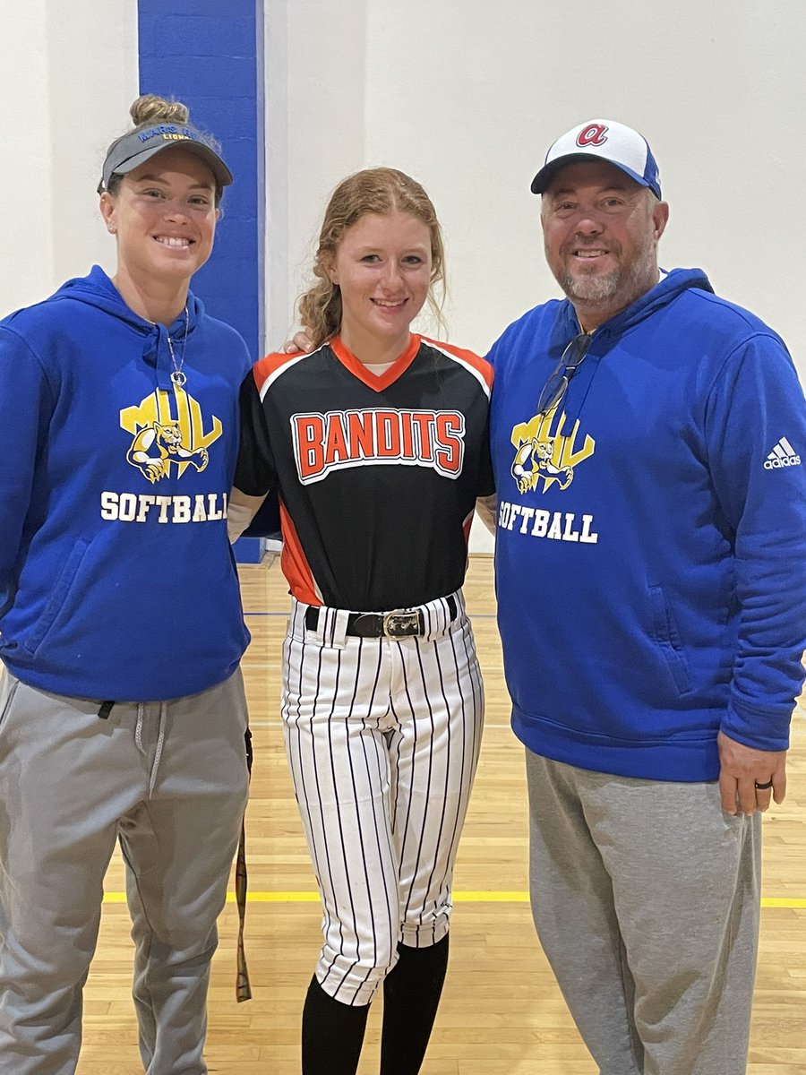 Thank you <a href="/coachscottlong/">Scott Long</a> and <a href="/CoachSophDevesa/">Sophia Devesa</a> for a great camp at <a href="/MHU_Softball/">Mars Hill Softball</a> ! I can’t wait to be back!
#banditpride
@BanditsGhent16U