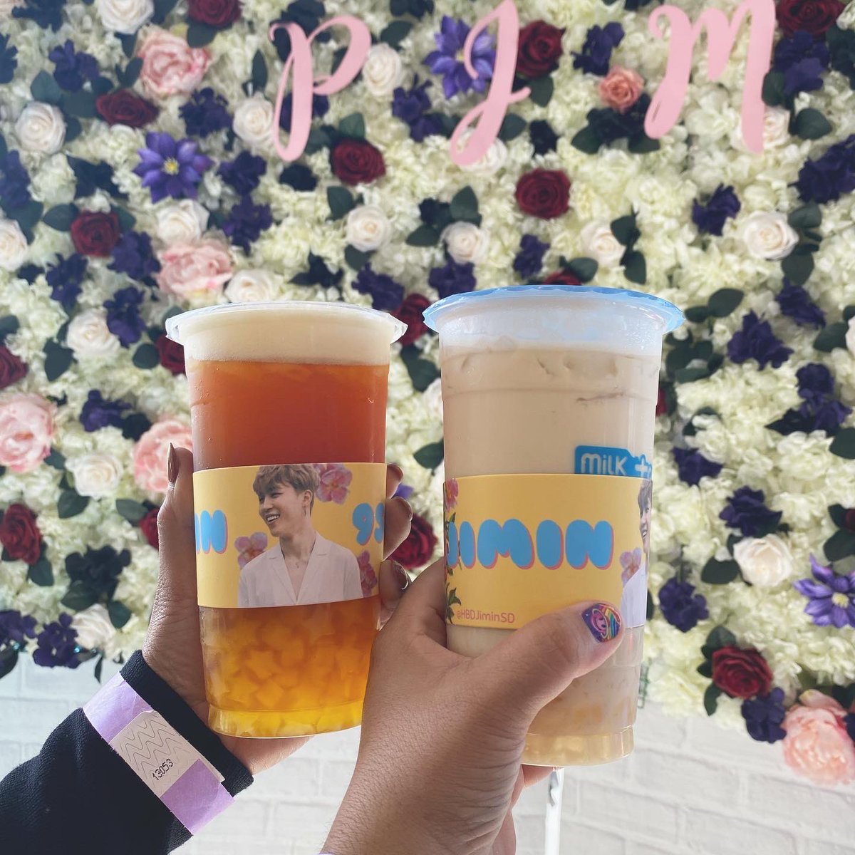 Another amazing cupsleeve event by <a href="/SDBTSEvents/">San Diego BTS Events⁷</a>/@loonartear ! 💜💜 #bts <a href="/BTS_twt/">방탄소년단</a>