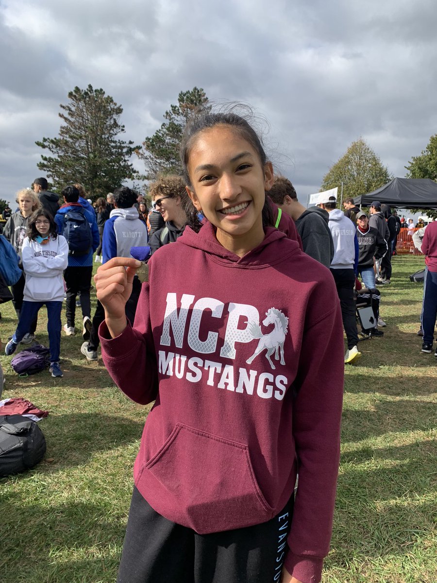 Congrats to 2A Woodstock North Sectional Champion Elia Ton-That!! @ncp_sports @CPLAthletics @MileSplitIL @ILXCTF @northsidecphs