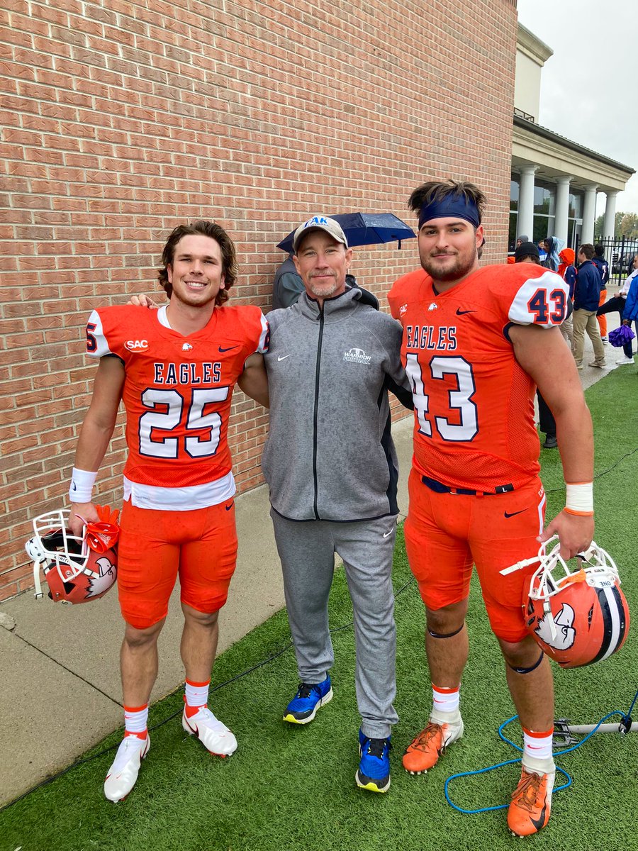 Getting to spend a game day visit at <a href="/cnfootball/">Carson-Newman Football</a> with some current players and @FootballCak Alum!
#LifetimeMembershipToTheBrotherhood

@Austin59560761 
<a href="/GrantSterchi/">Grant Sterchi</a> 
@luke_simpson25 
<a href="/flynn7_j/">Jack Flynn</a>