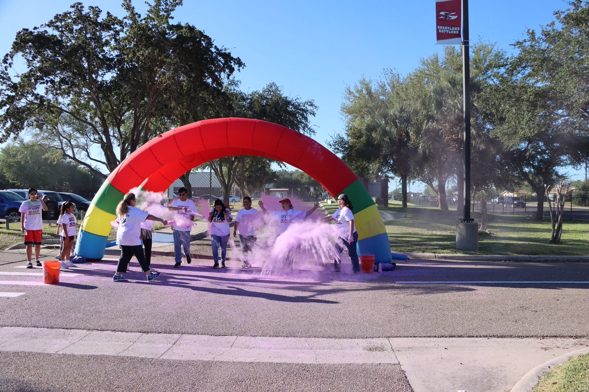 RattlerABC's tweet photo. No better way to kick-off Sharyland High School’s Centennial Homecoming! Thank you to our participants, amazing volunteers, sponsors, and SHS staff and support teams for making our event a success!!!! #WeAreRattlers #GoBigRed #RunSHS https://t.co/NvbTxmYZE6