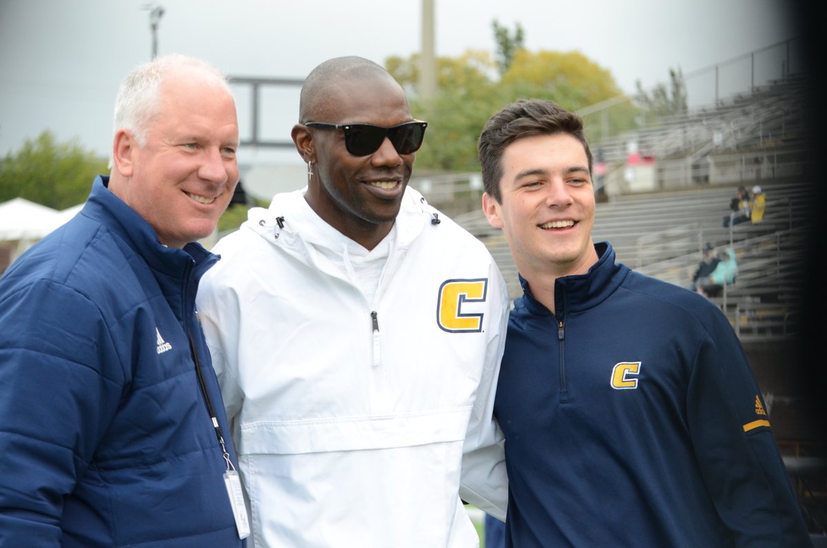 GoMocsFB's tweet photo. Welcome back, @terrellowens! 👋 https://t.co/bGDAe5yRQe