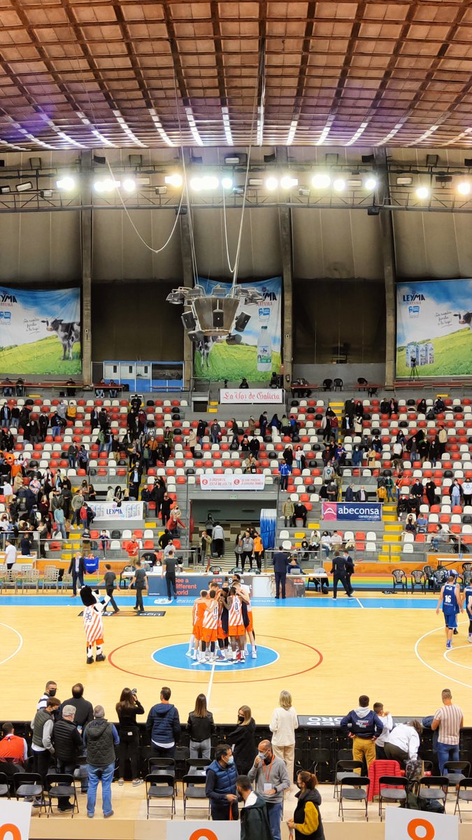 EgregiaMaris's tweet photo. Victoria redonda do @basquetcoruna!! Seguimos equipo!! 💪🏽💪🏽💪🏽🧡🔥🔥🔥
#aleBC #equipo #believe https://t.co/VGtUiBXFWE