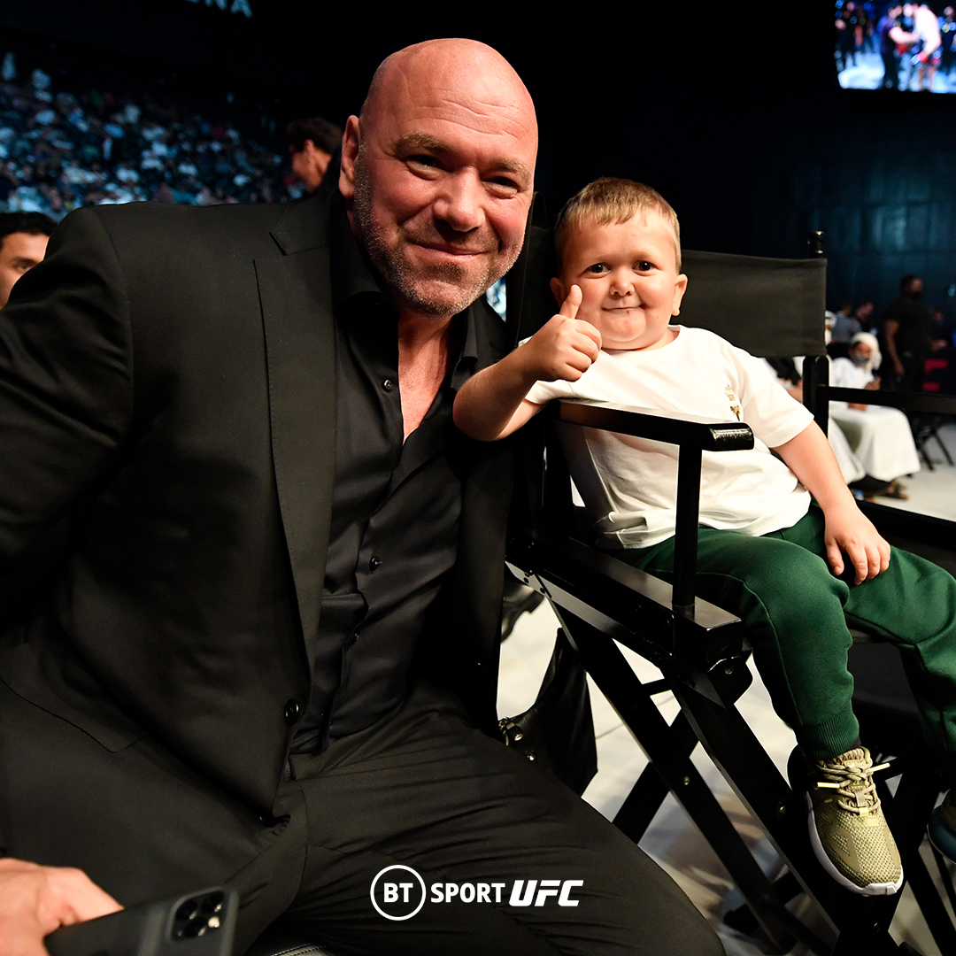 The face of the fight game Hasbulla with the boss <a href="/danawhite/">danawhite</a> 👍

#UFC267
