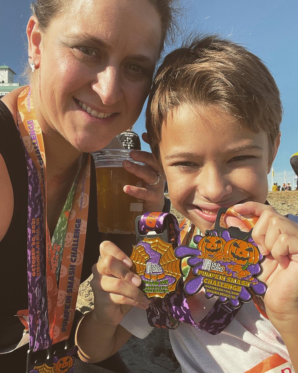 RBandrowski's tweet photo. #runwicked It was a perfect morning for 6.2 miles with Owen. https://t.co/8vfeZ4BgZz