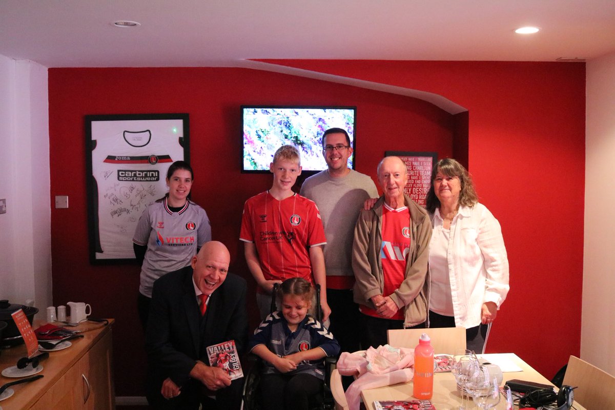 Had a really great day with ⁦<a href="/Jackjeffreysfi1/">Jack Jeffreys Superhero Trust 🎗</a>⁩ at ⁦<a href="/CAFCofficial/">Charlton Athletic FC</a>⁩. Great to see a 4-0 win too! #cafc