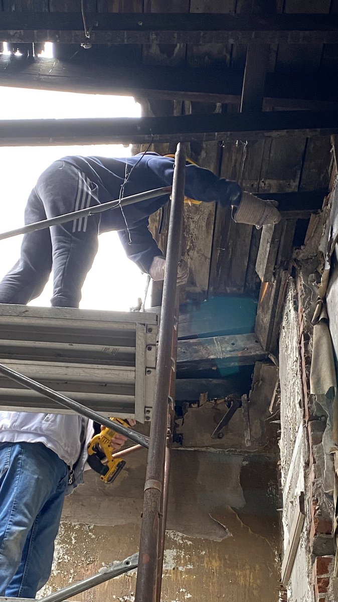 DeSmetJesuitHS's tweet photo. It’s a #SpartanFamily affair out at #SolomonProject today as Mr Donohue & his grandson put in some work on our new project house #Men4Others #AMDG https://t.co/scb0GxAyHq