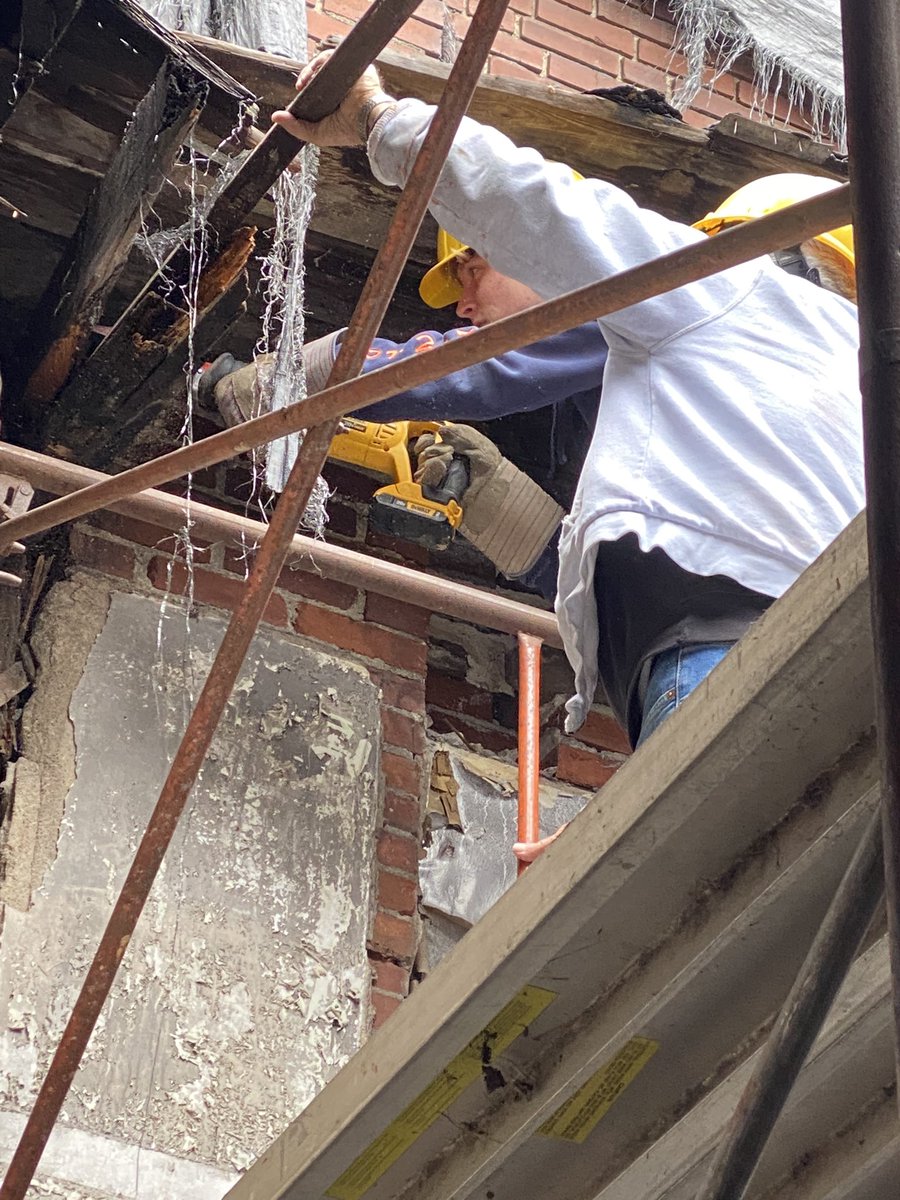 DeSmetJesuitHS's tweet photo. It’s a #SpartanFamily affair out at #SolomonProject today as Mr Donohue & his grandson put in some work on our new project house #Men4Others #AMDG https://t.co/scb0GxAyHq