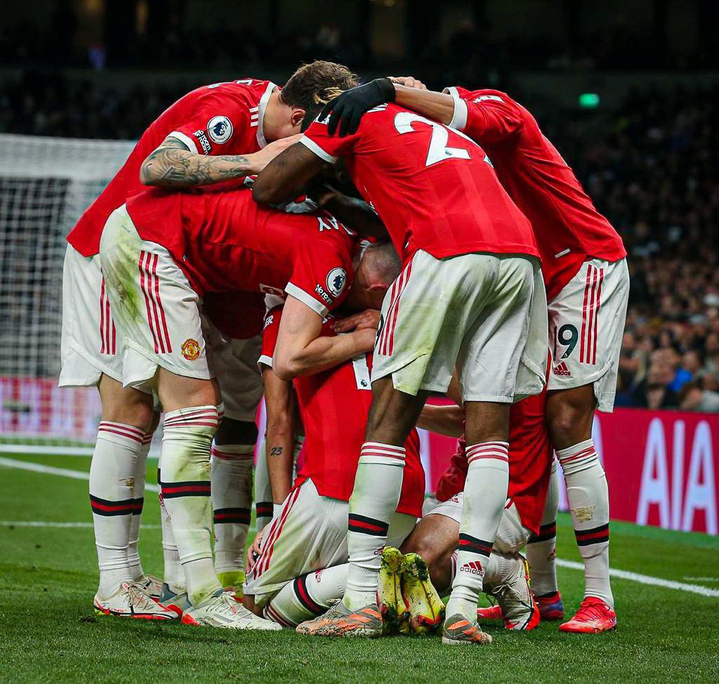 Togetherness 🔴🕸
