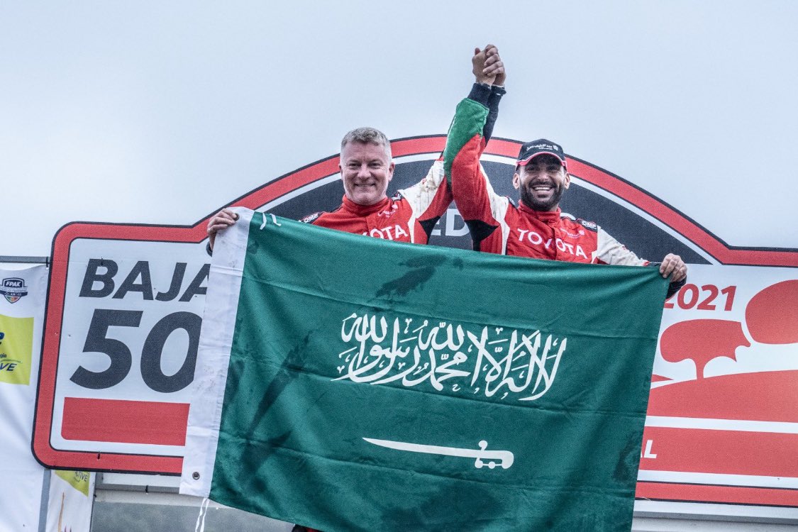 نايف الراجحي (@naifalrajhi03) on Twitter photo ألف مبروك .. 💪🏼<a href="/Yazeed_AlRajhi/">يزيد محمد الراجحي</a>
يزيد الراجحي يحقق لقب بطولة العالم للراليات الصحراوية فئة T1 🤩🥇
#ذهب_العالم_سعودي 🇸🇦🏁
#كاس_العالم_سعودي ألف مبروك .. 💪🏼<a href="/Yazeed_AlRajhi/">يزيد محمد الراجحي</a>
يزيد الراجحي يحقق لقب بطولة العالم للراليات الصحراوية فئة T1 🤩🥇
#ذهب_العالم_سعودي 🇸🇦🏁
#كاس_العالم_سعودي